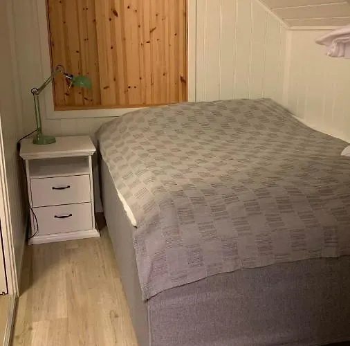 Bright And Cozy 1.5km From Centre Aurland